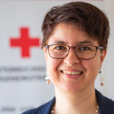 © Österreichisches Rotes Kreuz (ÖRK) / Thomas Holly Kellner Zu sehen ist Mag. Renate Hauser.