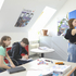 Drei Personen erarbeiten einen Projektplan.