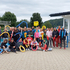 Teilnehmer:innen der Helfer-/Retterscheinausbildung 2023 mit Poolnudeln und dergleichen