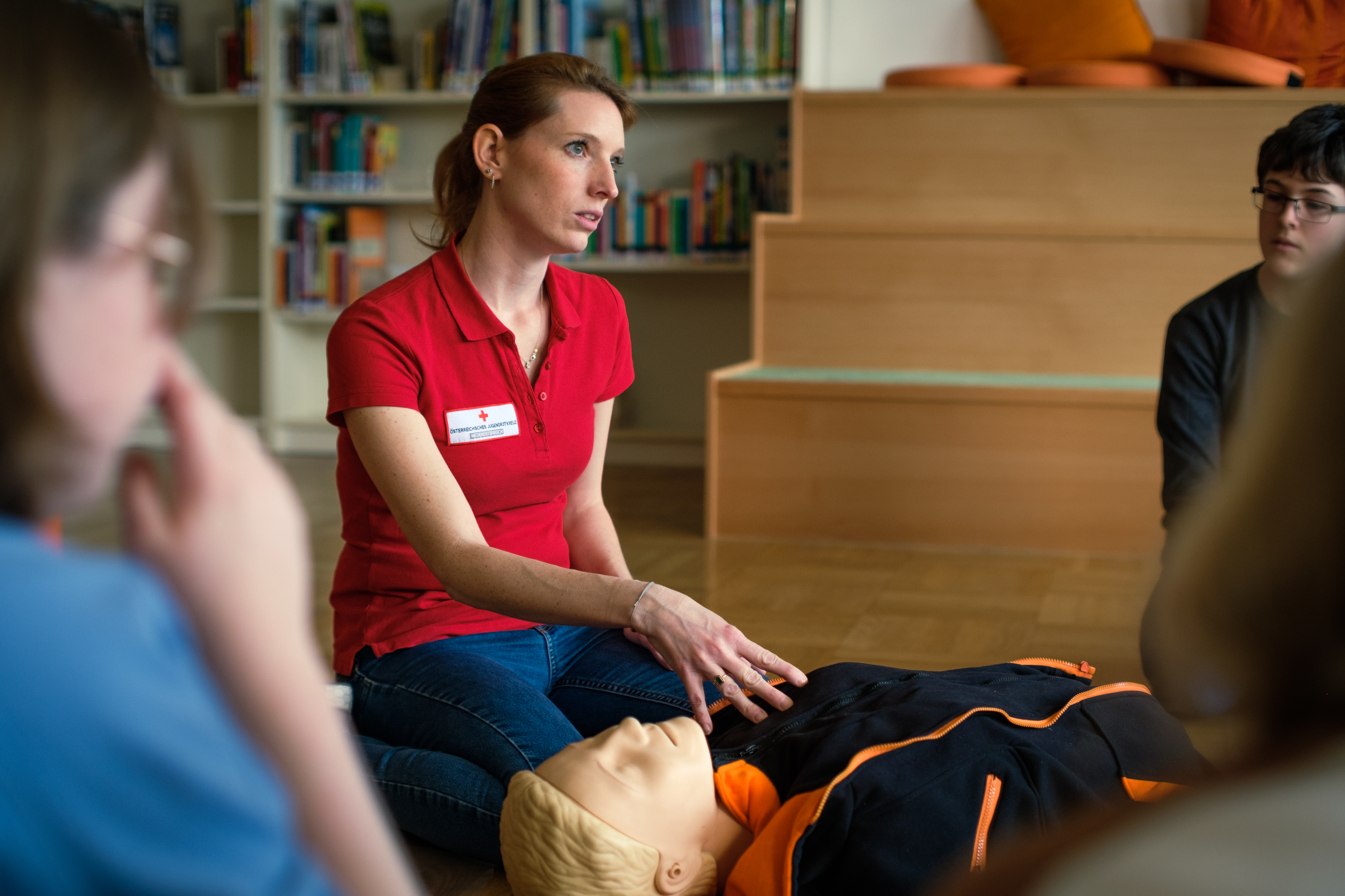 Lehrbeauftragte Fit4Care - © Österreichisches Jugendrotkreuz (ÖJRK) Lehrbeauftragte Fit4Care
